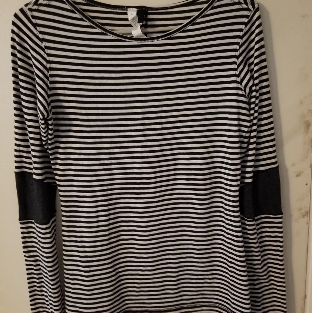 Lululemon athletic top